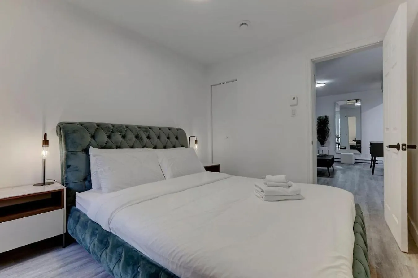 Stylish 3Br In Montreal Village 0*,  Canada