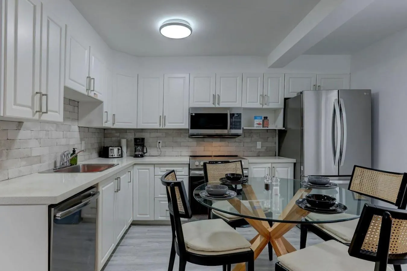 Stylish 3Br In Montreal Village