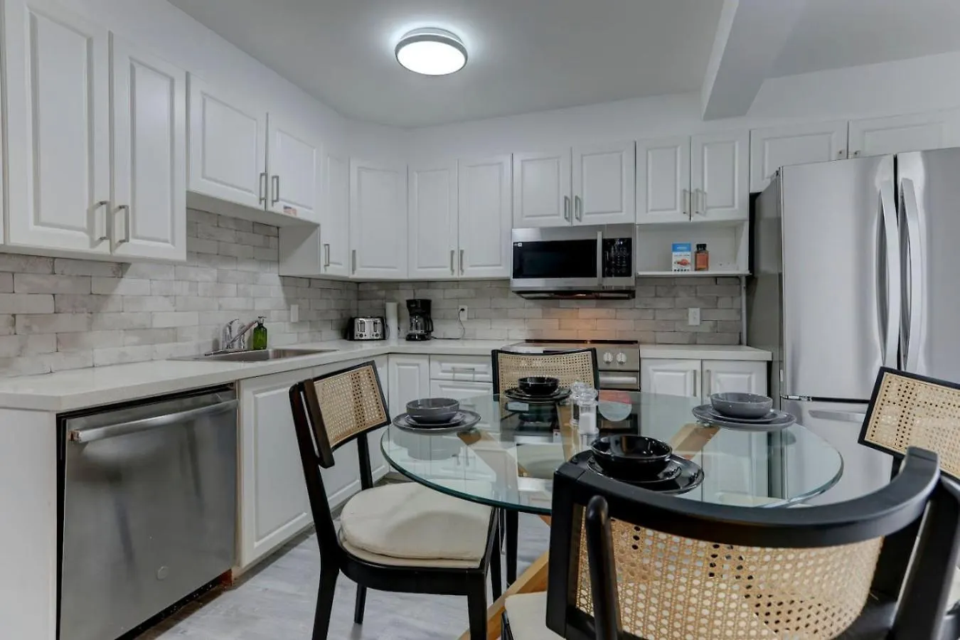 Stylish 3Br In Montreal Village 0*,